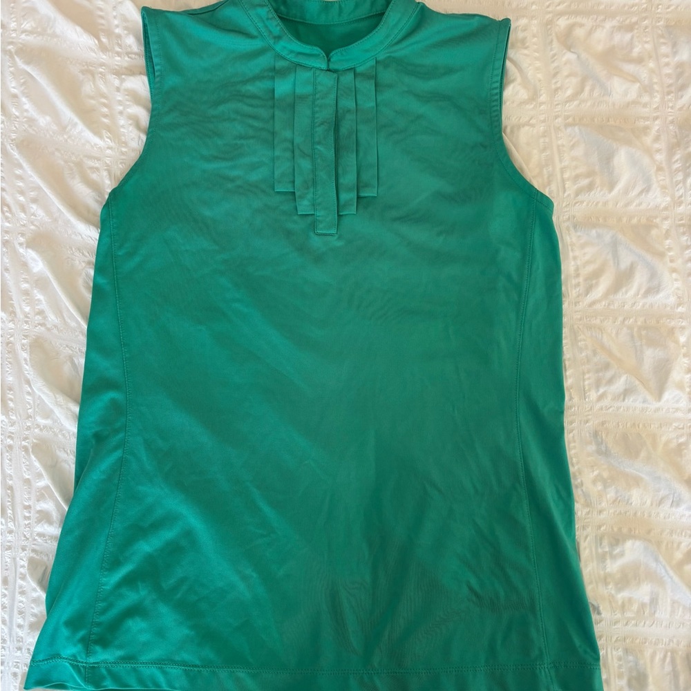 Tail Sleeveless Green Blouse
